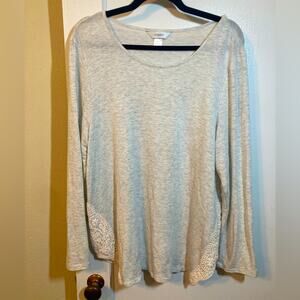 cj banks light gray soft beachy boho slouchy top w/ cream lace paneling size L